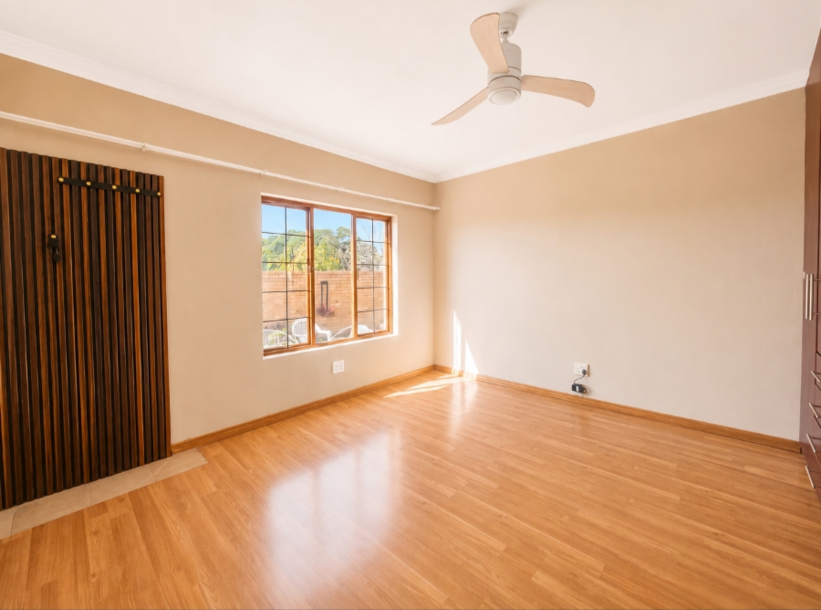 6 Bedroom Property for Sale in Zwavelpoort Gauteng