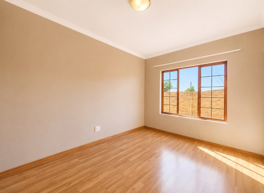 6 Bedroom Property for Sale in Zwavelpoort Gauteng
