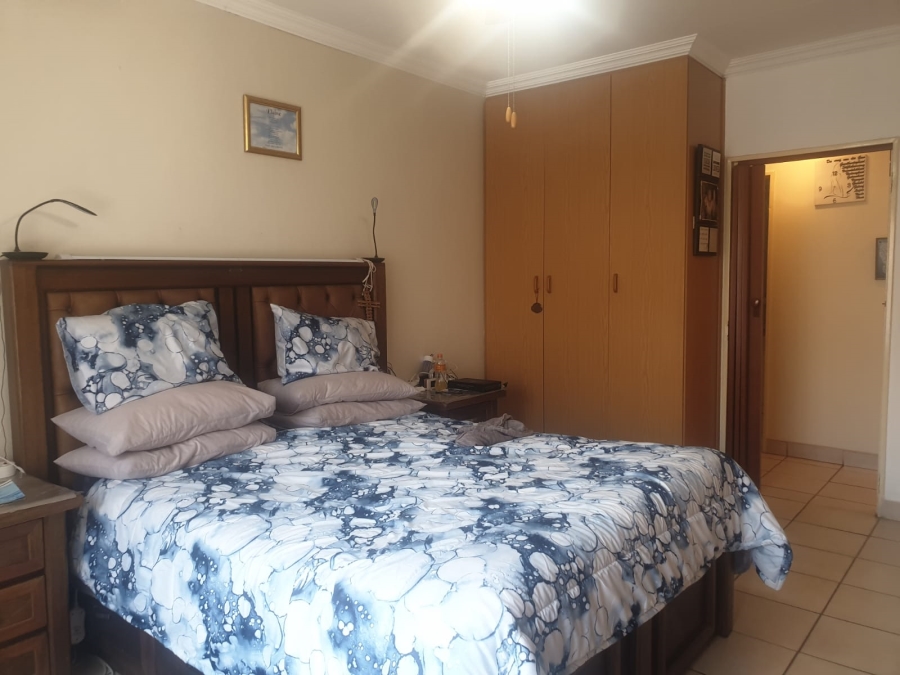 6 Bedroom Property for Sale in Ninapark Gauteng
