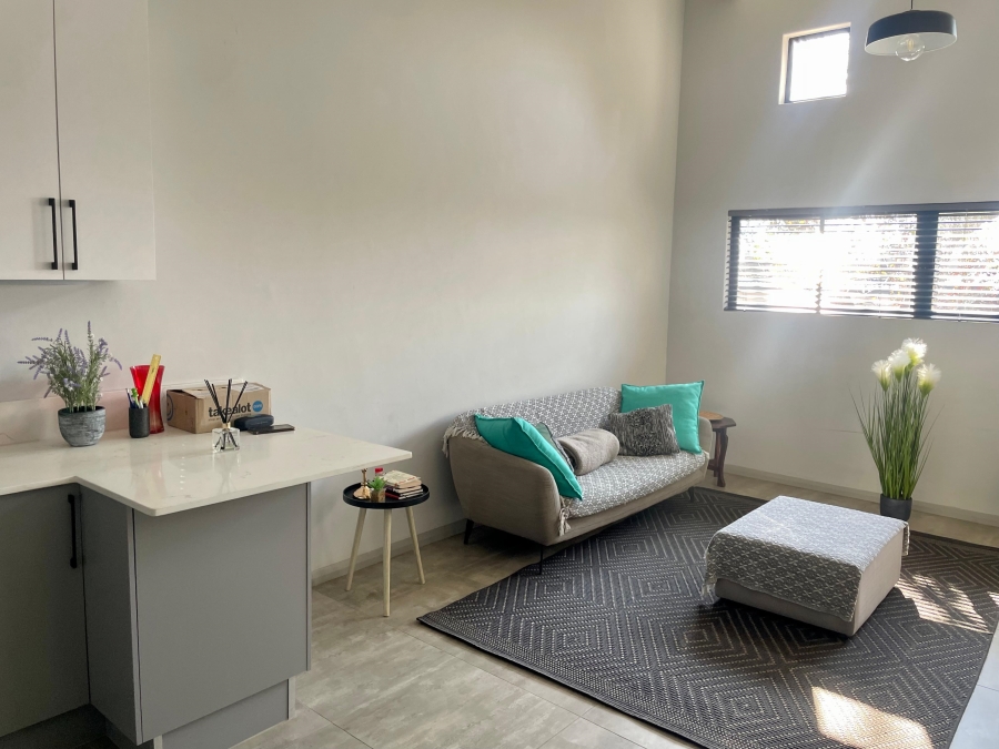 2 Bedroom Property for Sale in Alphen Park Gauteng