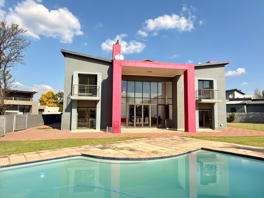 4 Bedroom Property for Sale in Silverwoods Country Estate Gauteng