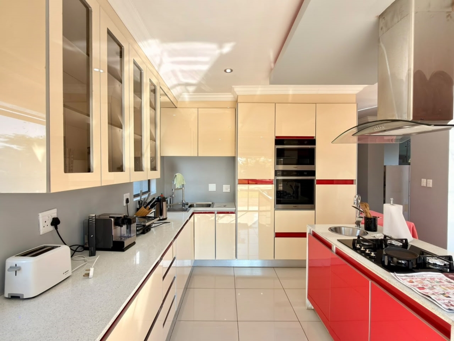 4 Bedroom Property for Sale in Silverwoods Country Estate Gauteng