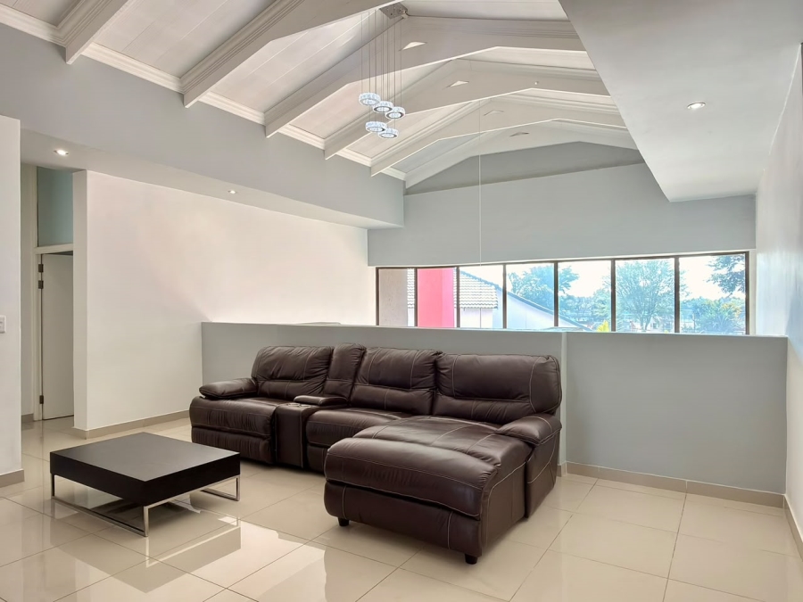 4 Bedroom Property for Sale in Silverwoods Country Estate Gauteng