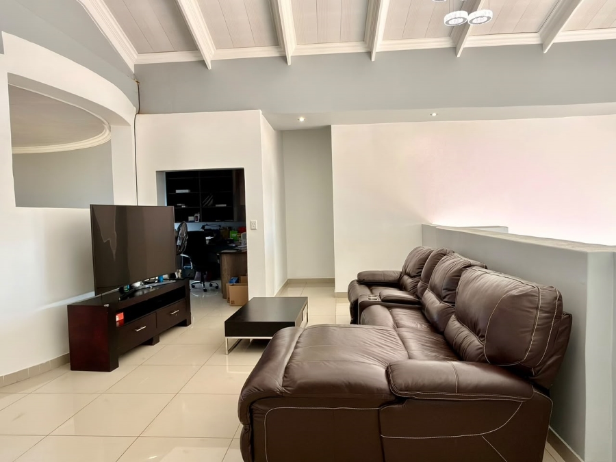 4 Bedroom Property for Sale in Silverwoods Country Estate Gauteng