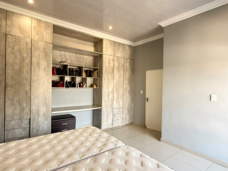 4 Bedroom Property for Sale in Silverwoods Country Estate Gauteng