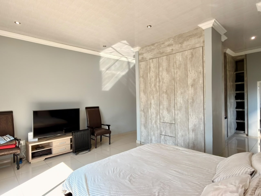 4 Bedroom Property for Sale in Silverwoods Country Estate Gauteng