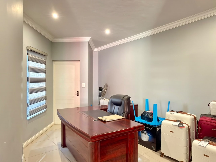 4 Bedroom Property for Sale in Silverwoods Country Estate Gauteng