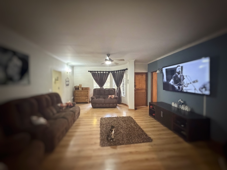 4 Bedroom Property for Sale in Wierda Park Gauteng