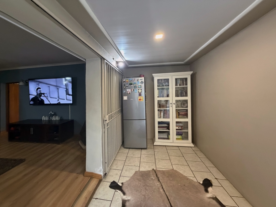 4 Bedroom Property for Sale in Wierda Park Gauteng