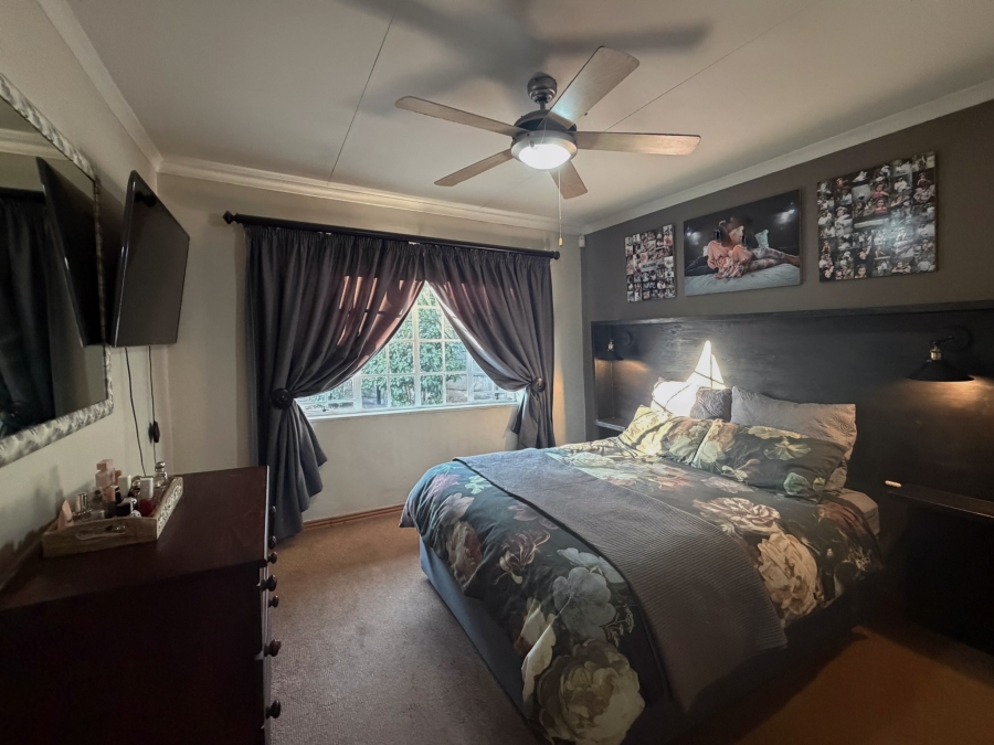 4 Bedroom Property for Sale in Wierda Park Gauteng