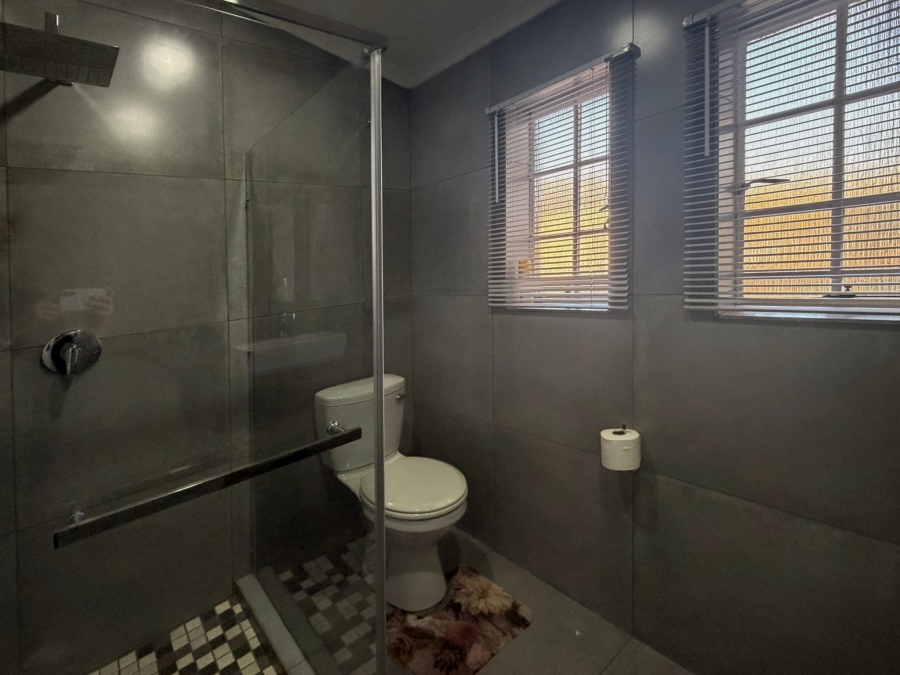 4 Bedroom Property for Sale in Wierda Park Gauteng