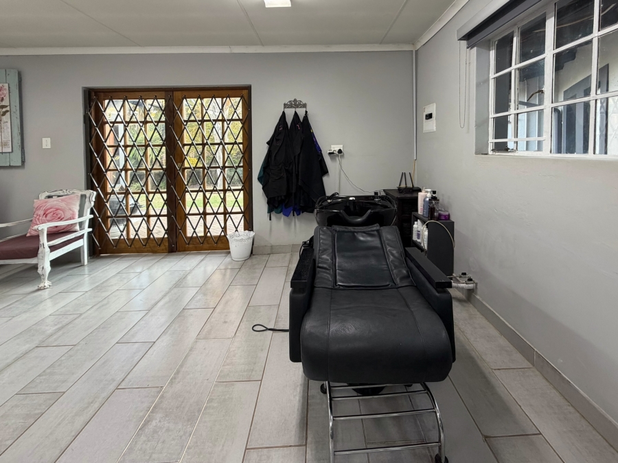 4 Bedroom Property for Sale in Wierda Park Gauteng