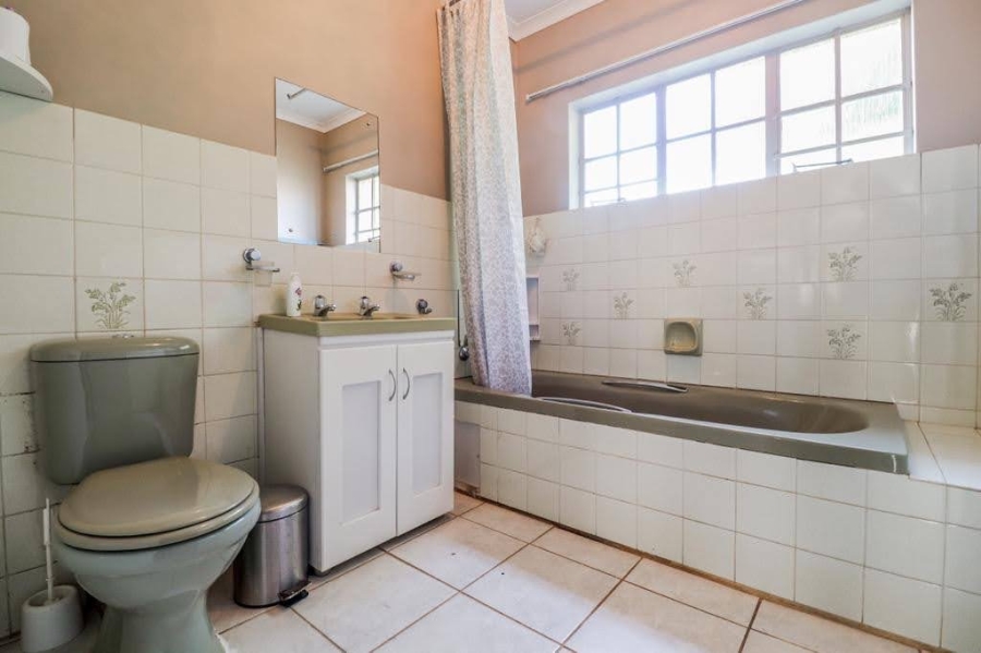 4 Bedroom Property for Sale in Wierda Park Gauteng