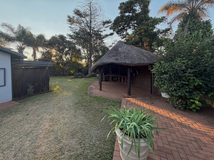 4 Bedroom Property for Sale in Wierda Park Gauteng
