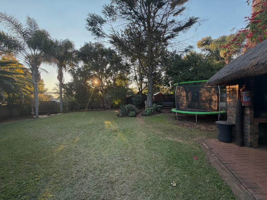 4 Bedroom Property for Sale in Wierda Park Gauteng