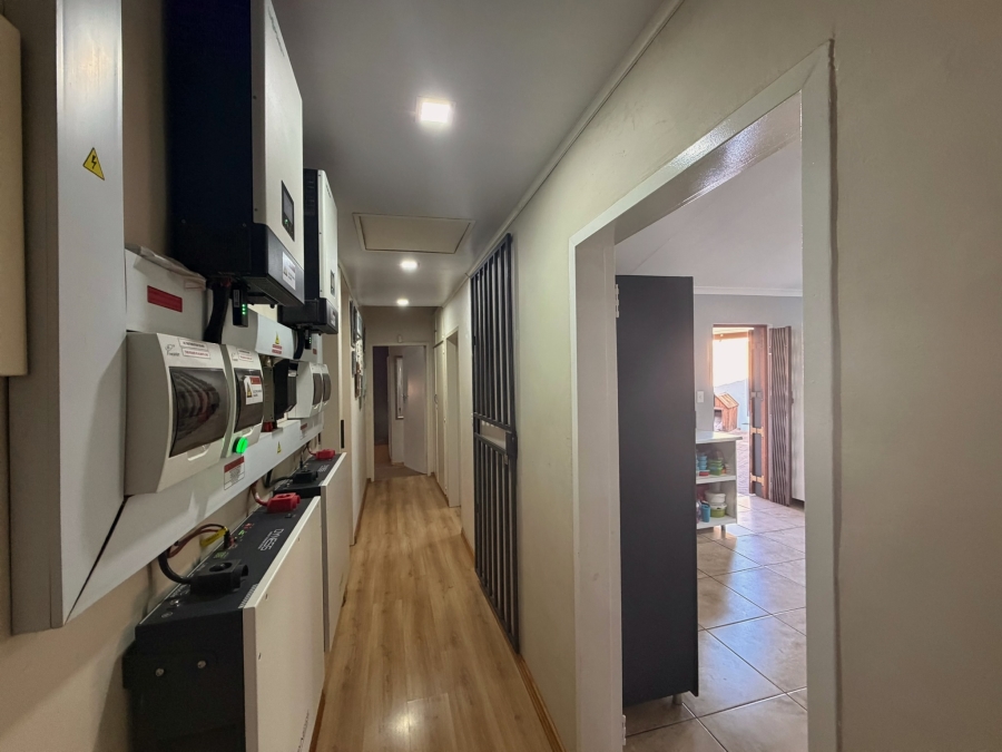 4 Bedroom Property for Sale in Wierda Park Gauteng