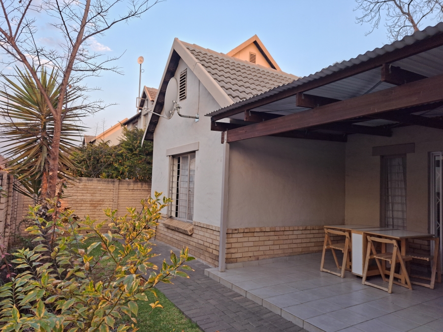 3 Bedroom Property for Sale in Willow Park Manor Gauteng