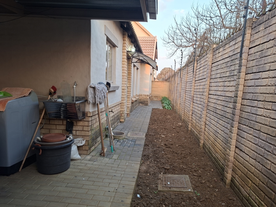 3 Bedroom Property for Sale in Willow Park Manor Gauteng