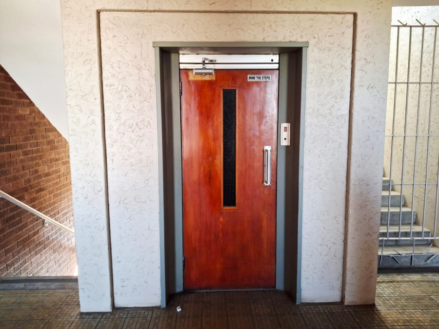 1 Bedroom Property for Sale in Moregloed Gauteng