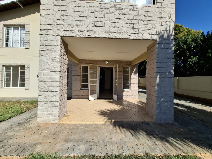 3 Bedroom Property for Sale in Faerie Glen Gauteng