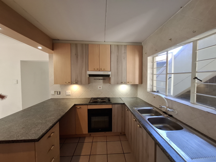 3 Bedroom Property for Sale in Faerie Glen Gauteng