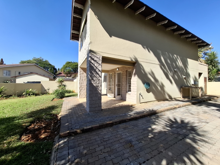 3 Bedroom Property for Sale in Faerie Glen Gauteng