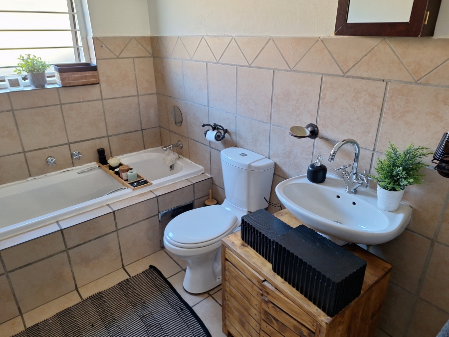 2 Bedroom Property for Sale in Equestria Gauteng