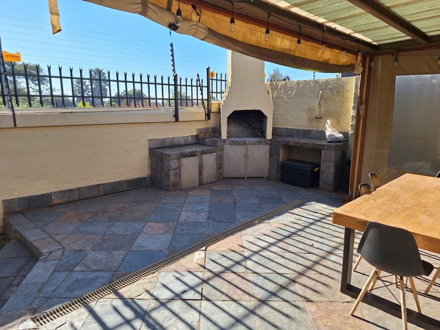 2 Bedroom Property for Sale in Equestria Gauteng