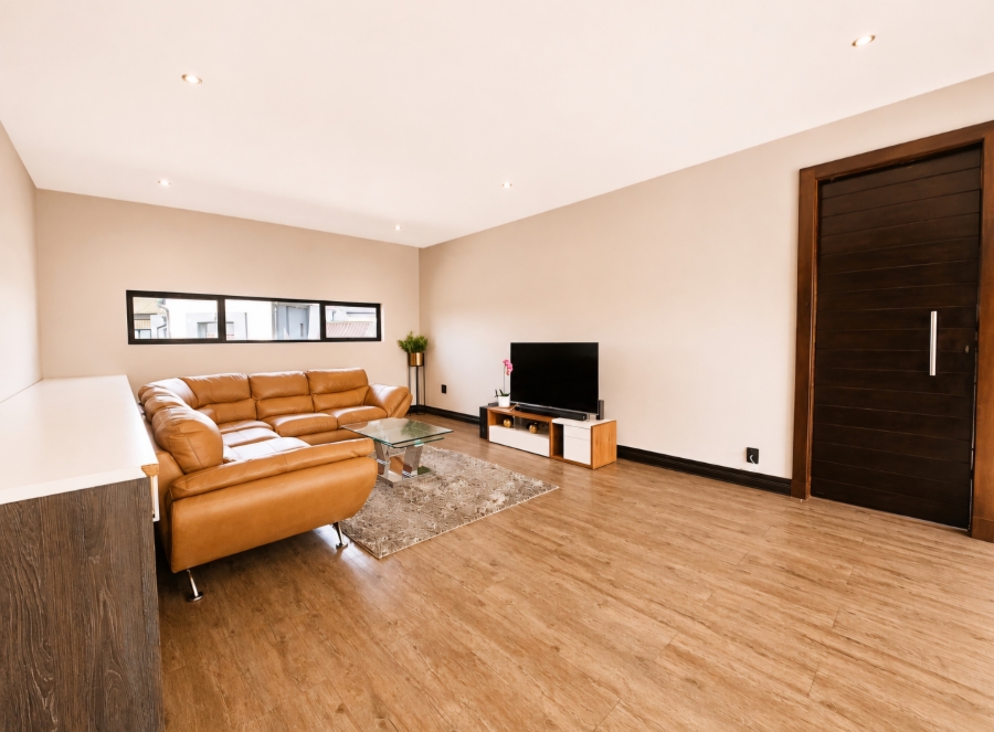 5 Bedroom Property for Sale in The Hills Game Reserve Estate Gauteng