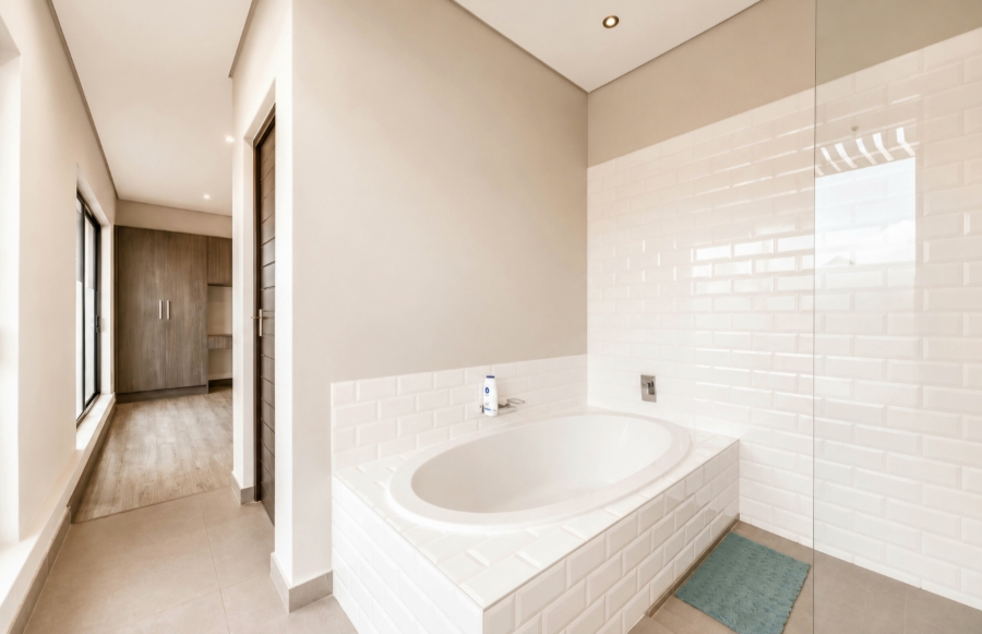 5 Bedroom Property for Sale in The Hills Game Reserve Estate Gauteng