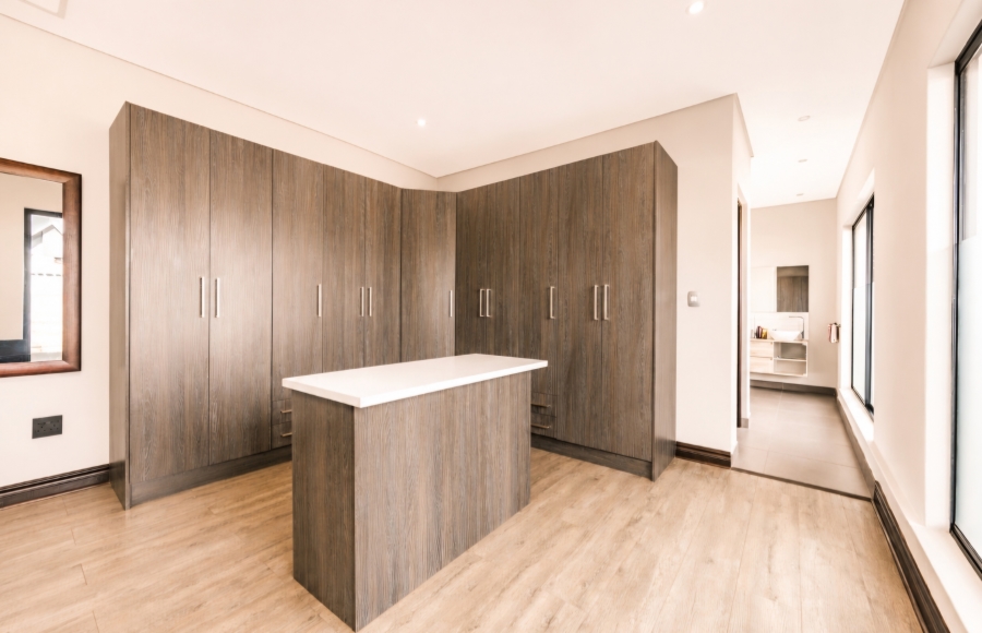 5 Bedroom Property for Sale in The Hills Game Reserve Estate Gauteng