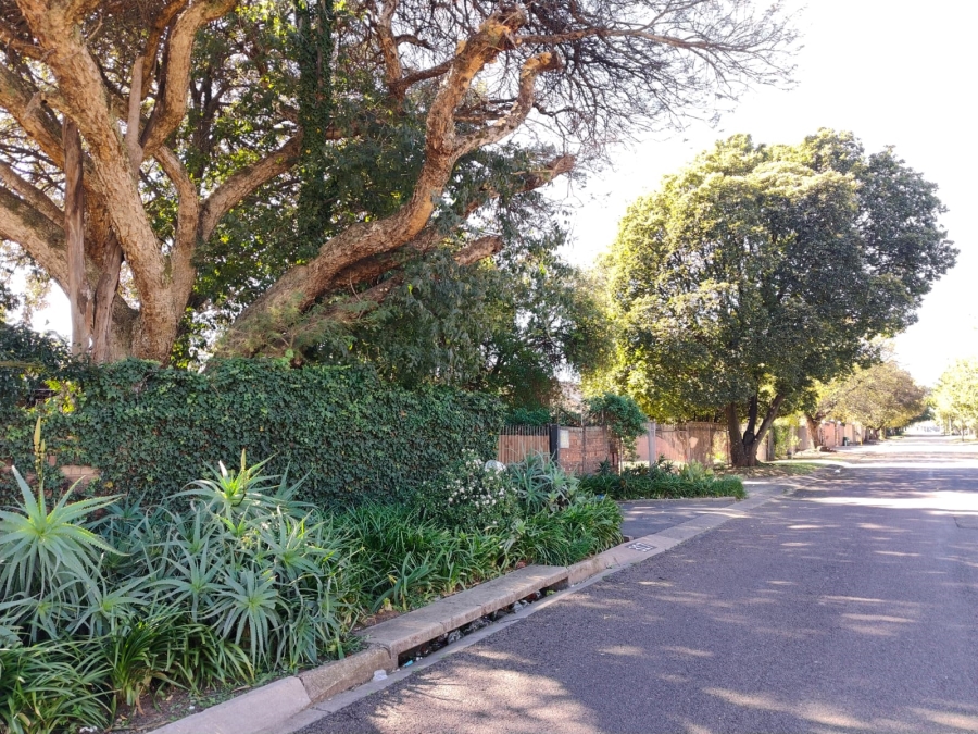 To Let Commercial Property for Rent in Wierda Park Gauteng