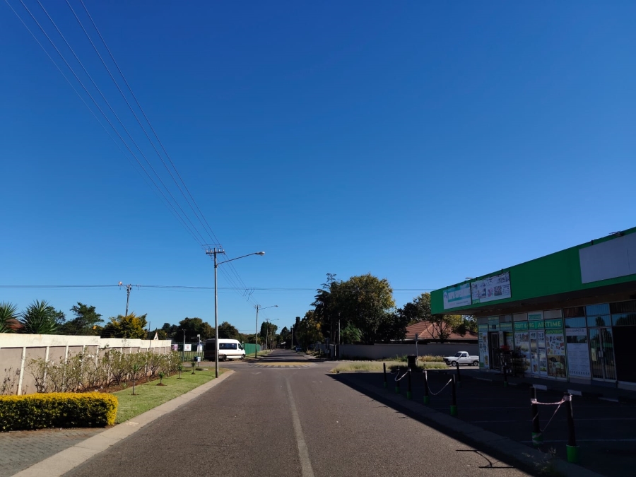 To Let Commercial Property for Rent in Wierda Park Gauteng