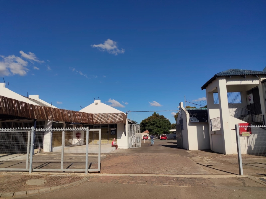 Commercial Property for Sale in Wierda Park Gauteng