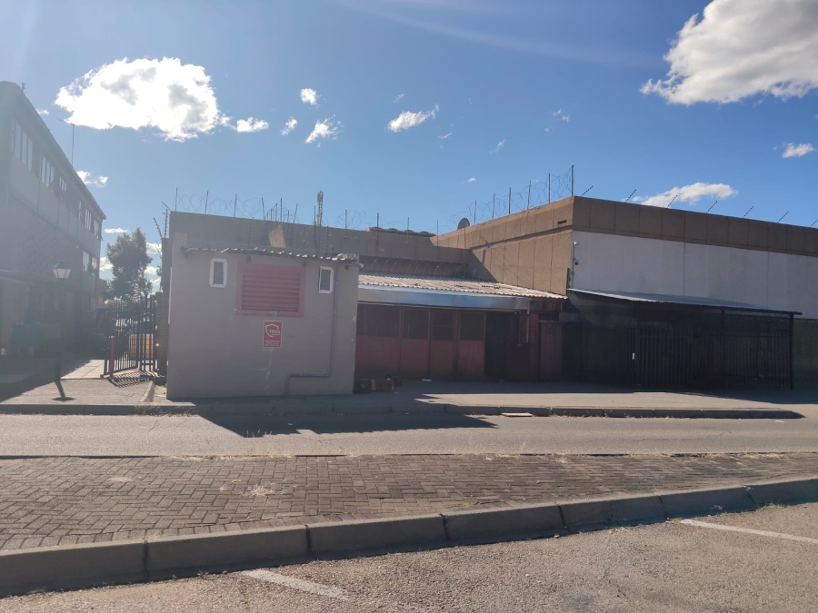 Commercial Property for Sale in Wierda Park Gauteng