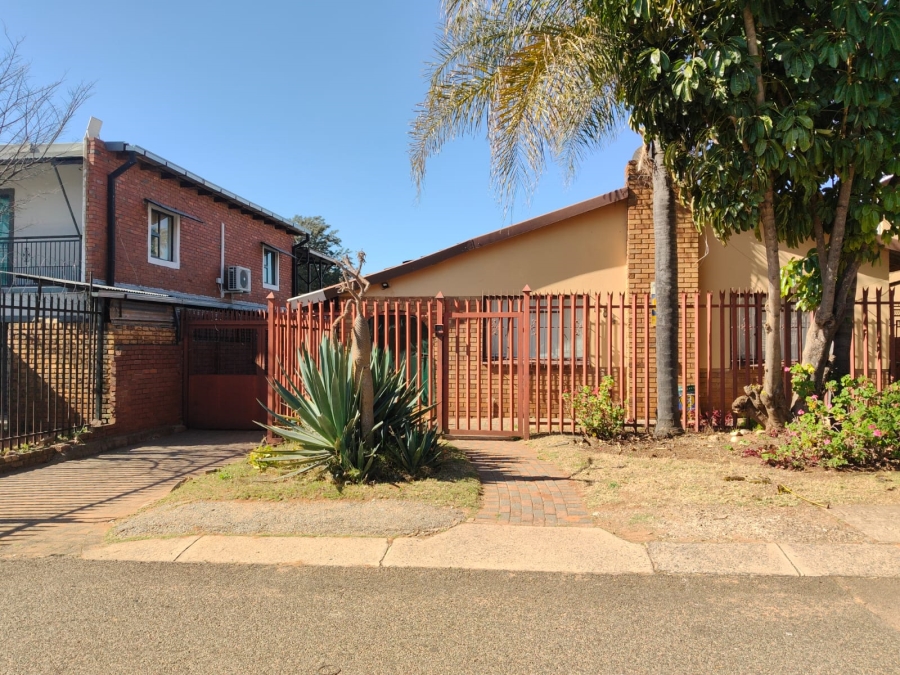 3 Bedroom Property for Sale in Laudium Gauteng