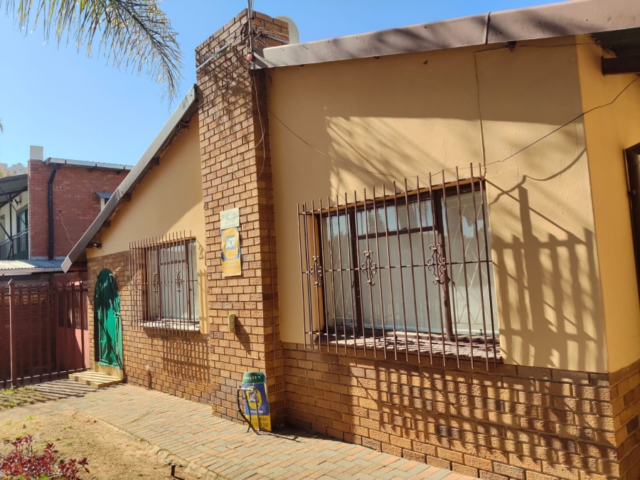 3 Bedroom Property for Sale in Laudium Gauteng