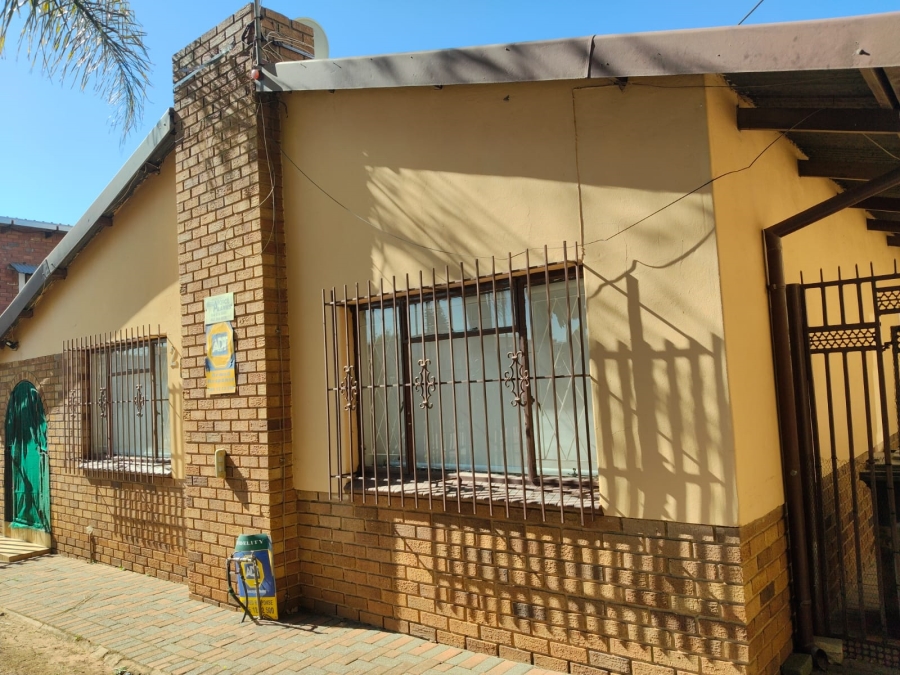 3 Bedroom Property for Sale in Laudium Gauteng