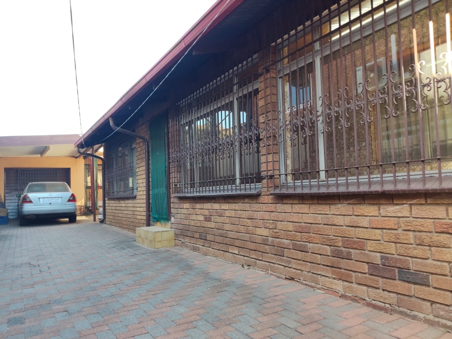 3 Bedroom Property for Sale in Laudium Gauteng