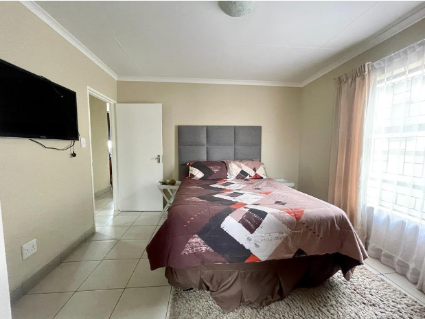 3 Bedroom Property for Sale in Kosmosdal Gauteng