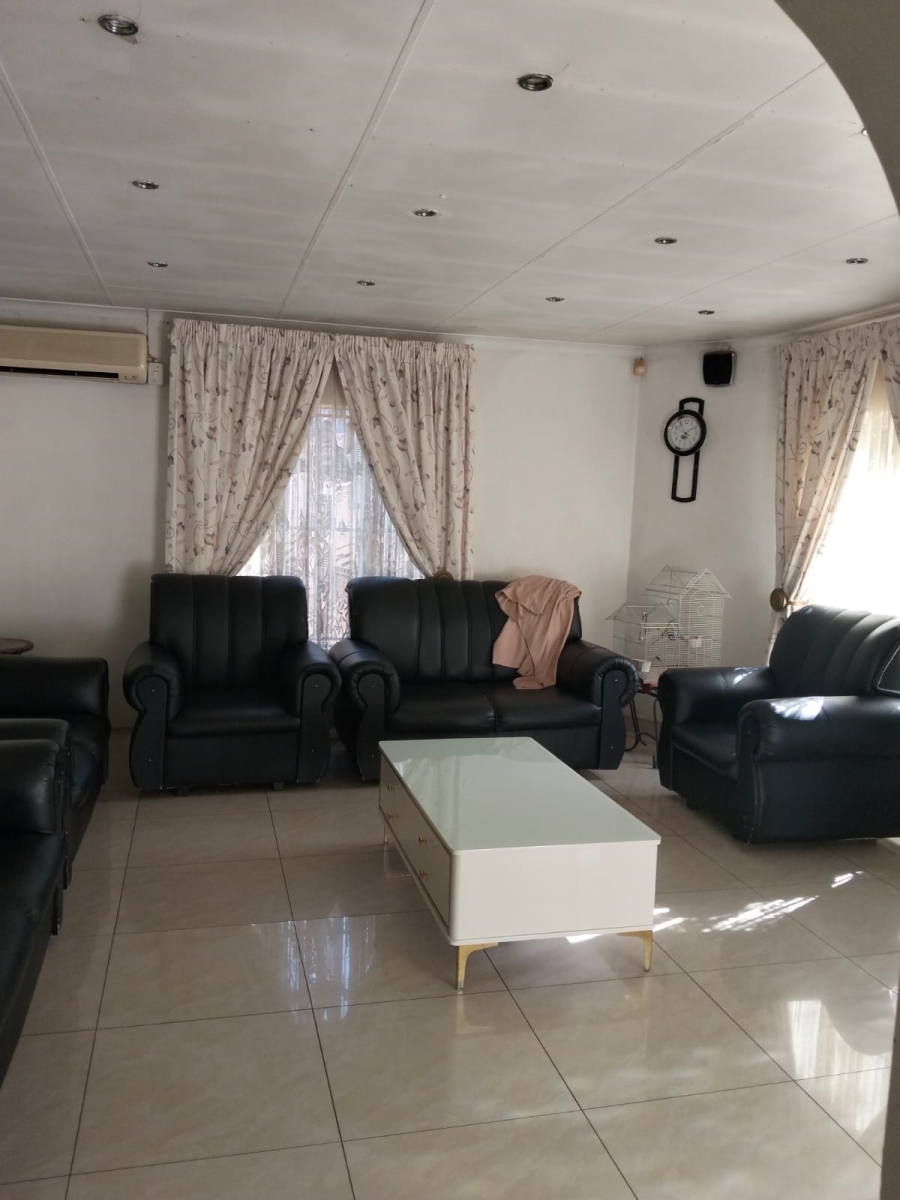 6 Bedroom Property for Sale in Laudium Gauteng