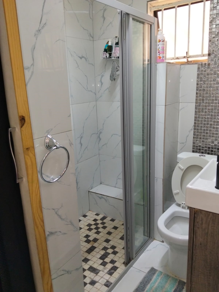 6 Bedroom Property for Sale in Laudium Gauteng