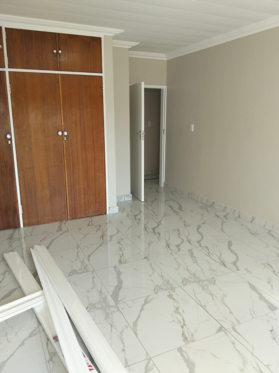 6 Bedroom Property for Sale in Laudium Gauteng