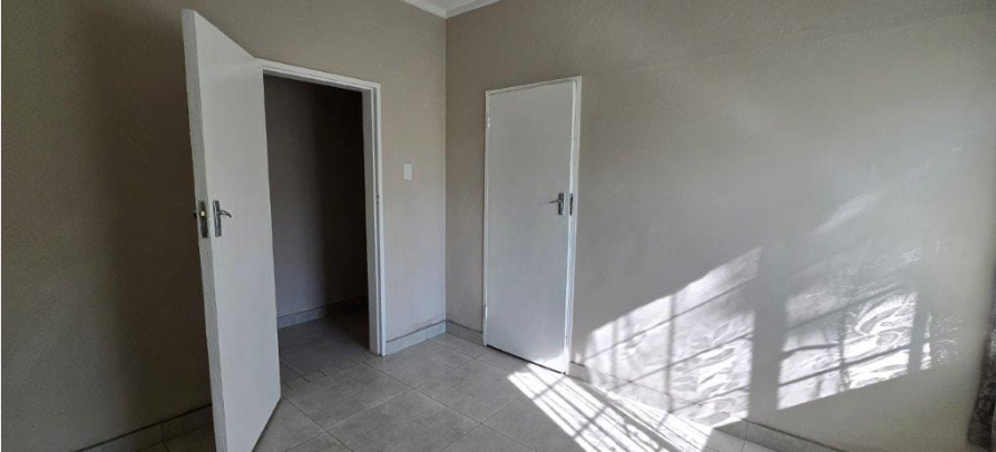 5 Bedroom Property for Sale in Proclamation Hill Gauteng