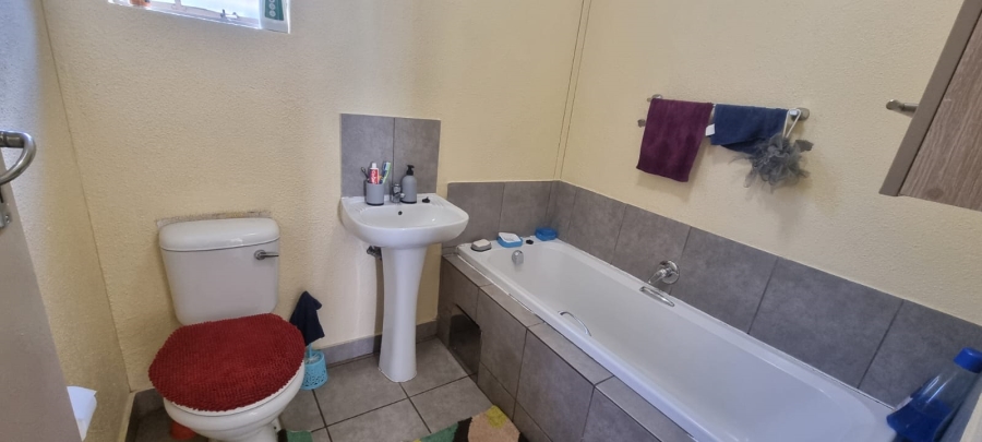 3 Bedroom Property for Sale in Sky City Gauteng
