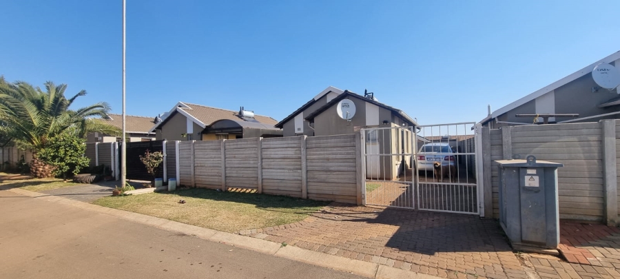 3 Bedroom Property for Sale in Sky City Gauteng