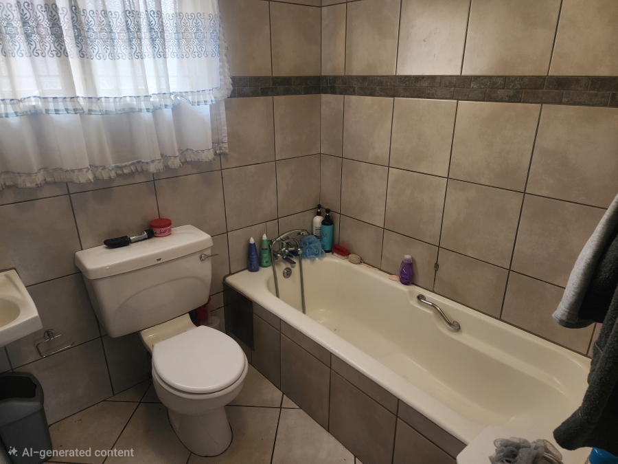 3 Bedroom Property for Sale in Mountain View Gauteng