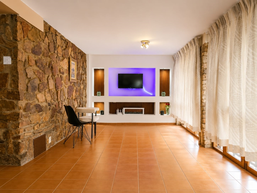 4 Bedroom Property for Sale in Theresa Park Gauteng