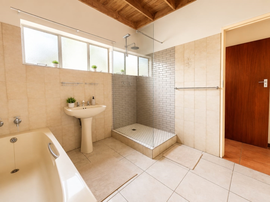 4 Bedroom Property for Sale in Theresa Park Gauteng