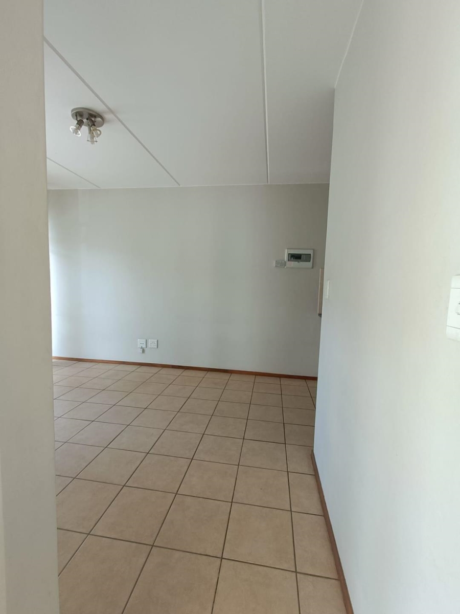 2 Bedroom Property for Sale in Jansenpark Gauteng